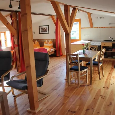 Rustikale Im Obergeschoss Apartment Kroslin